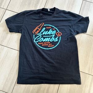 Luke combs Graphic merch T-Shirt with Neon Design size medium